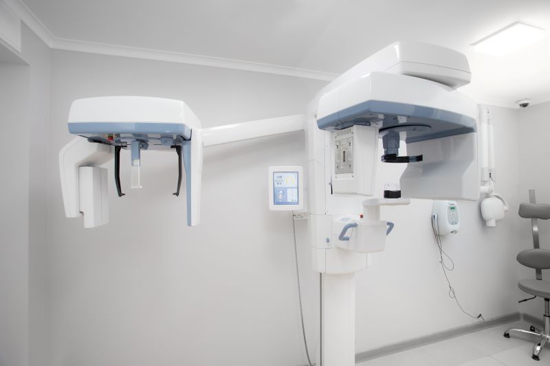 Why Choose an Implant Dentist with a CBCT Scanner?